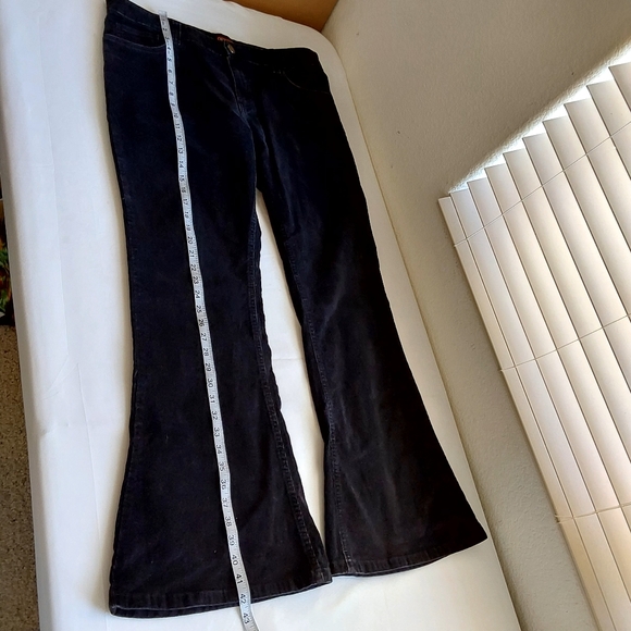 Run & Fly Corduroy Bell Bottom Flare Pants - Picture 9 of 12